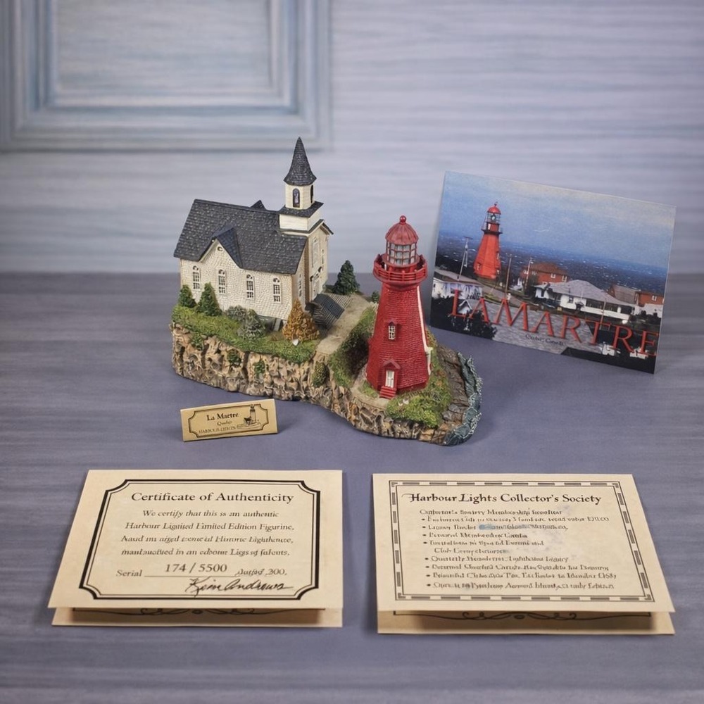 Danbury Mint La Martre Lighthouse Figurine COA Quebec